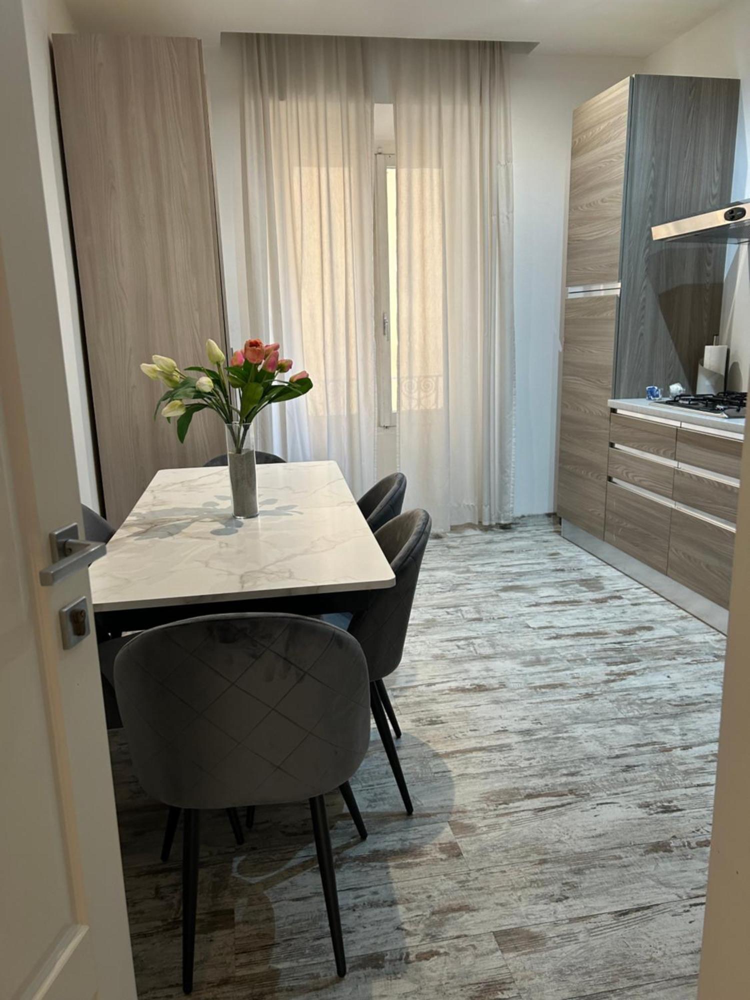 Colonna 18 By Ghor Roma