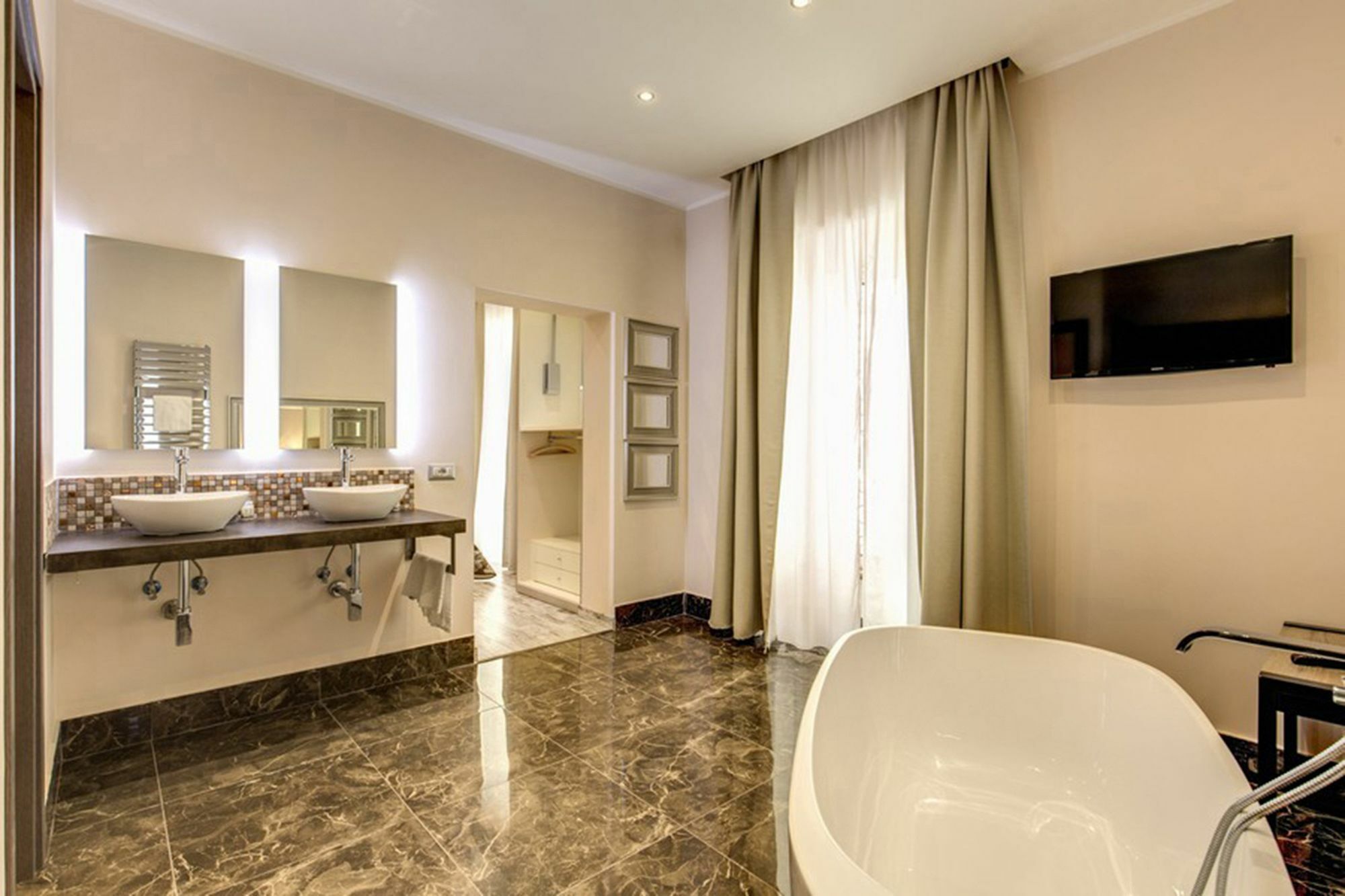 Colonna 18 By Ghor 2* Roma