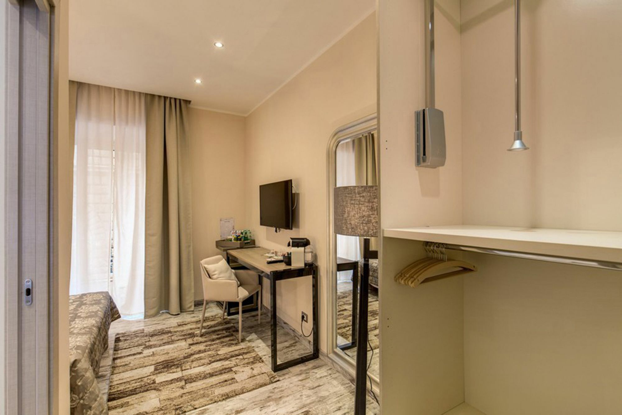 Colonna 18 Affittacamere Roma
